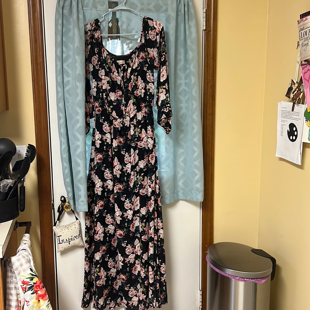 Floral off shoulder Altar’d State Dress